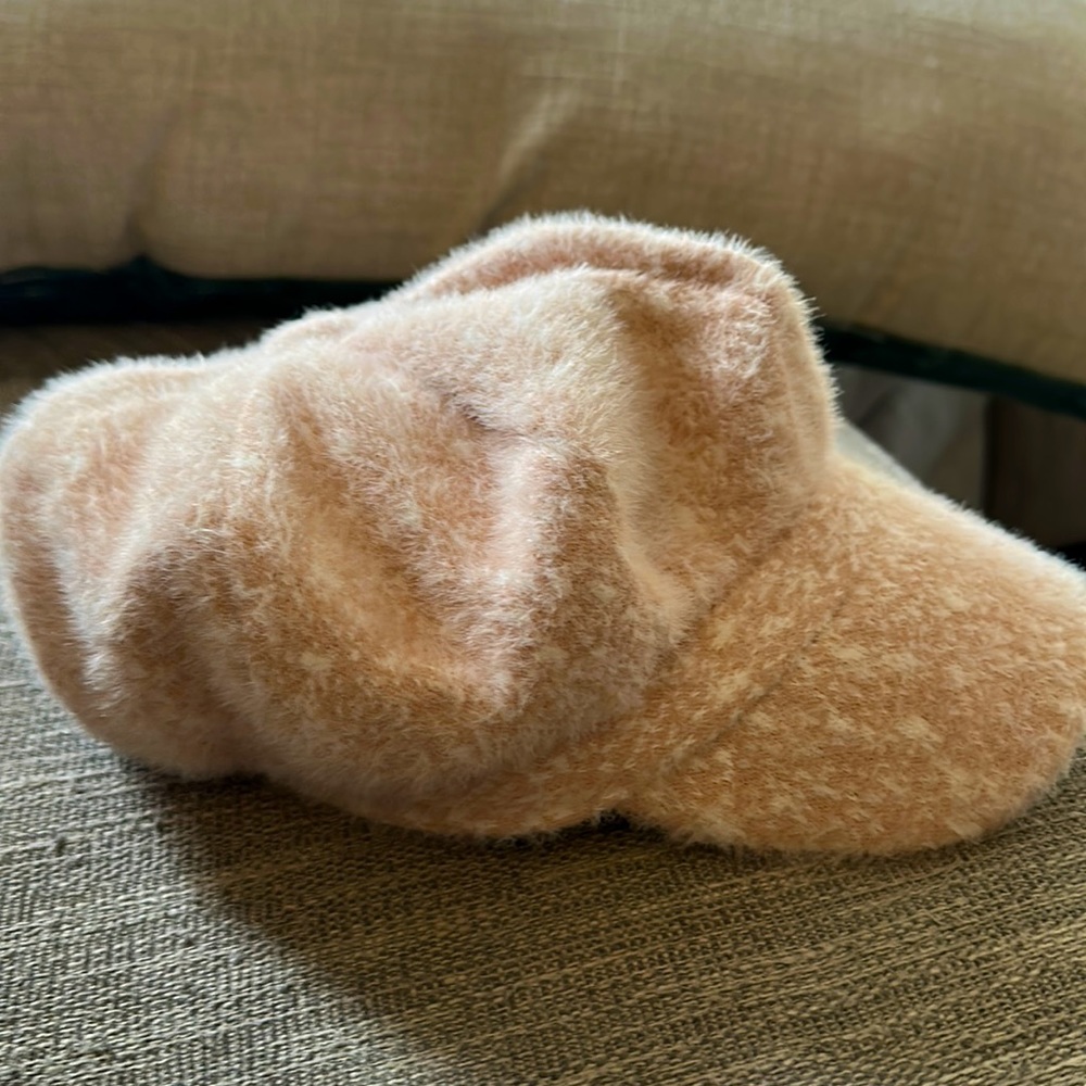 Jones New York fluffy pink page boy hat.